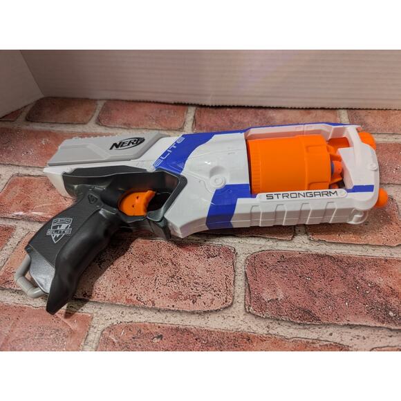 Nerf 2011 N-Strike Elite Strongarm 6 Shot Revolver Blaster Dart - Tested & Works - Picture 2 of 4